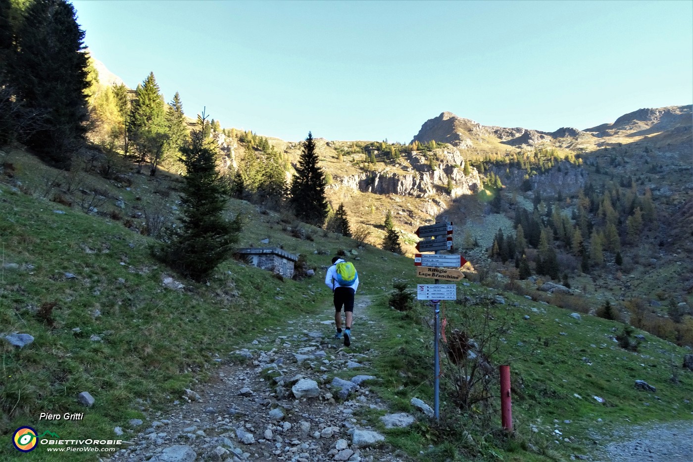 10 Partiamo dalla conca di Mezzeno (1576 m).JPG -                                